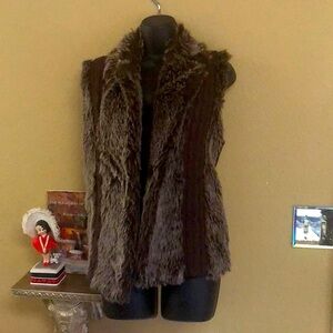 Faux Fur sweater Vest.​
